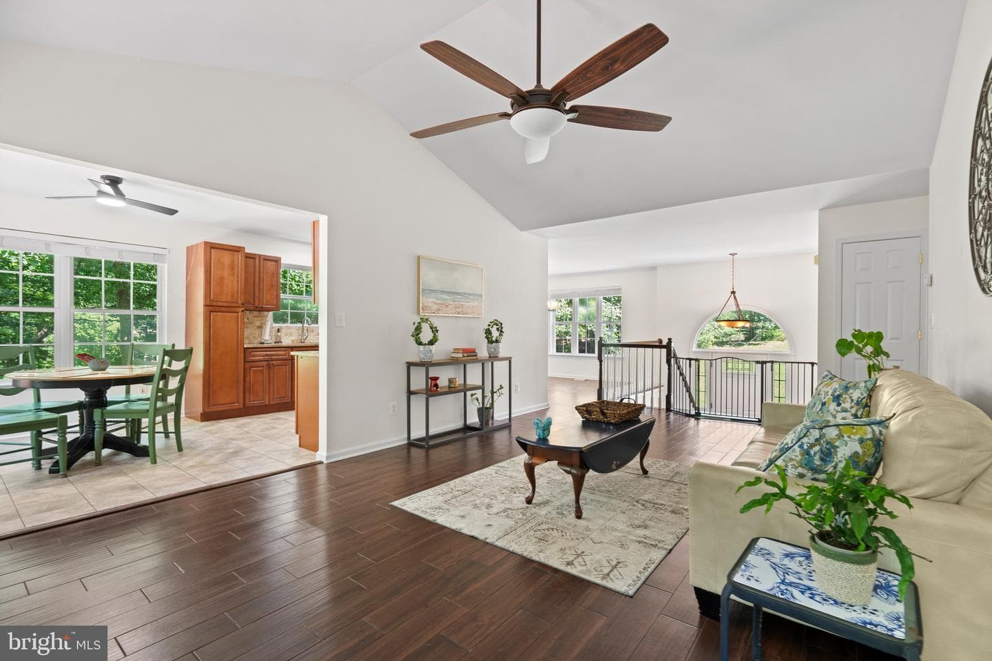 12816 Garrison Lane photo 11