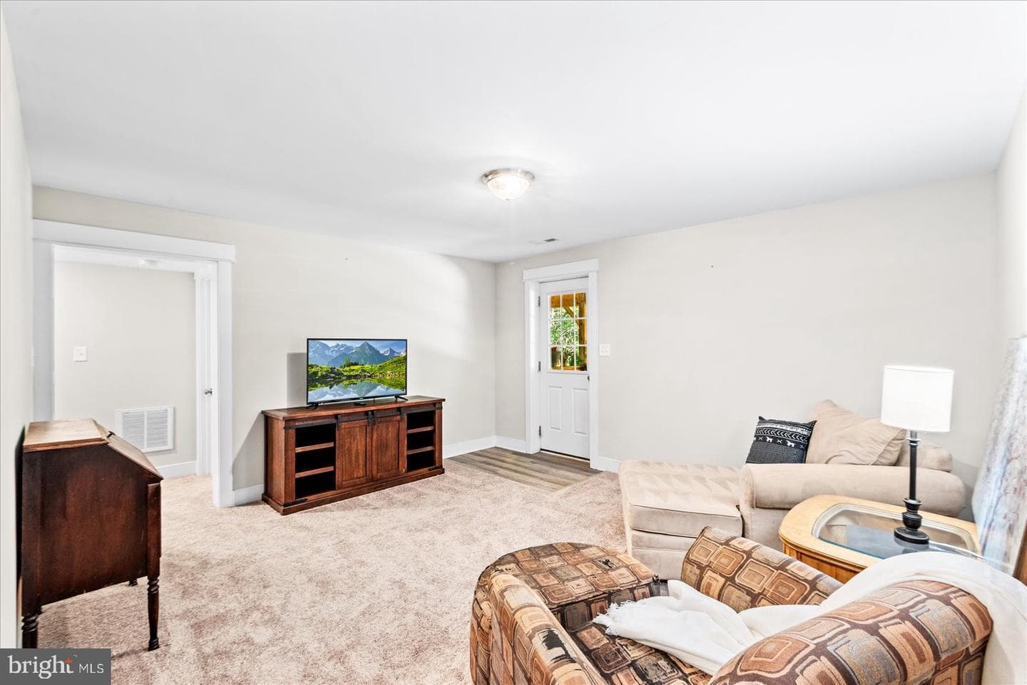 1504 Candlewood Street photo 31
