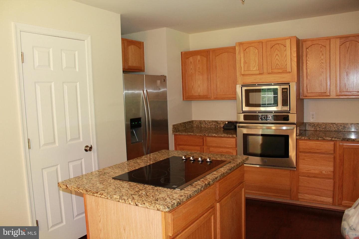 8531 Livingston Court photo 44