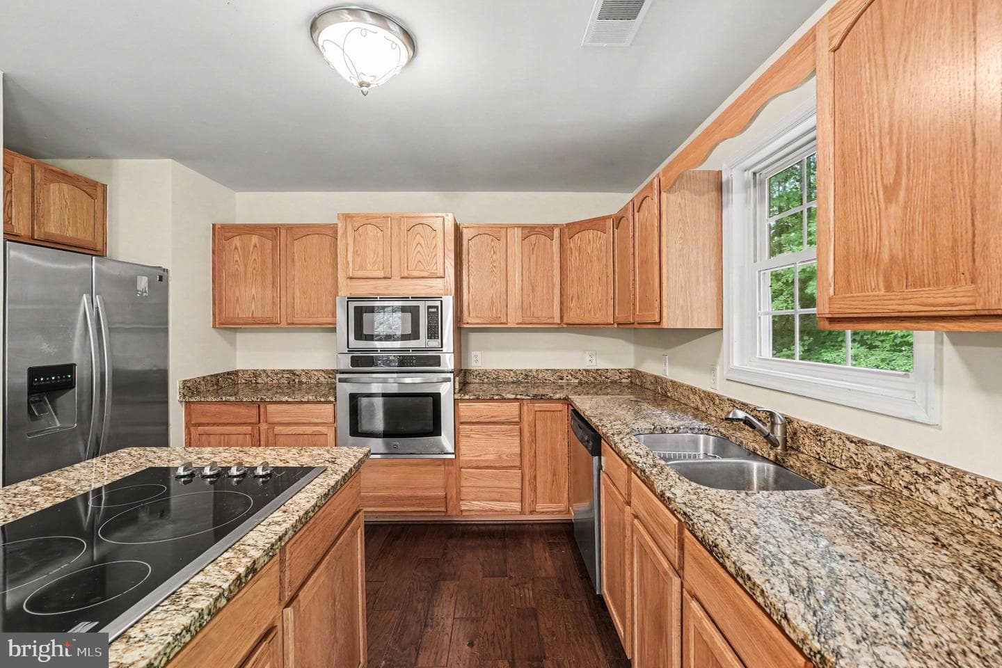 8531 Livingston Court photo 8