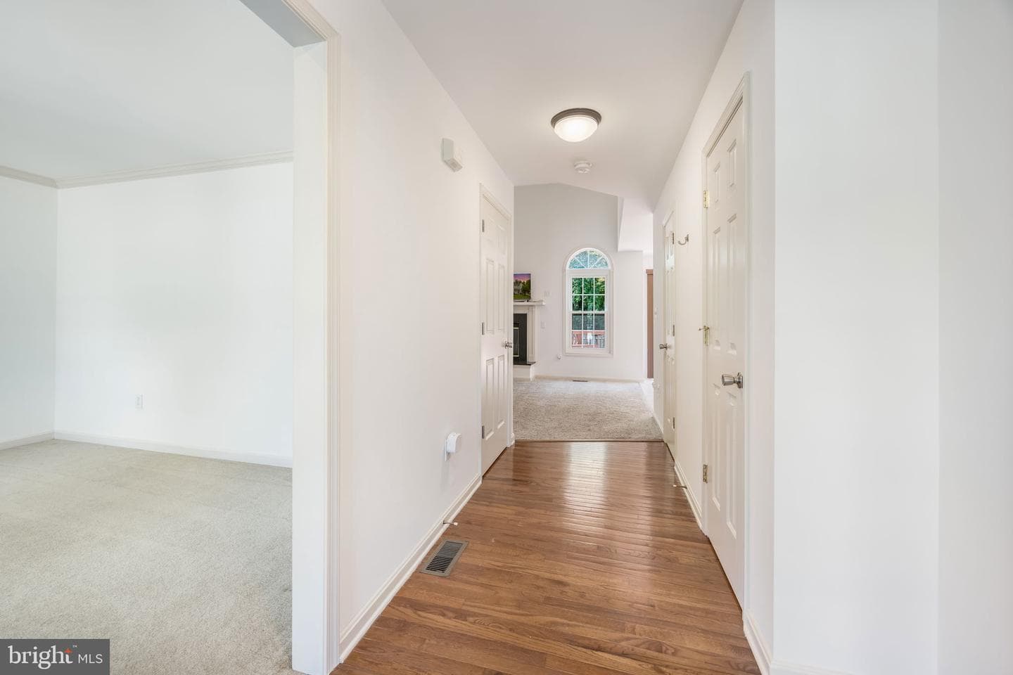 10307 Napoleon Street photo 2