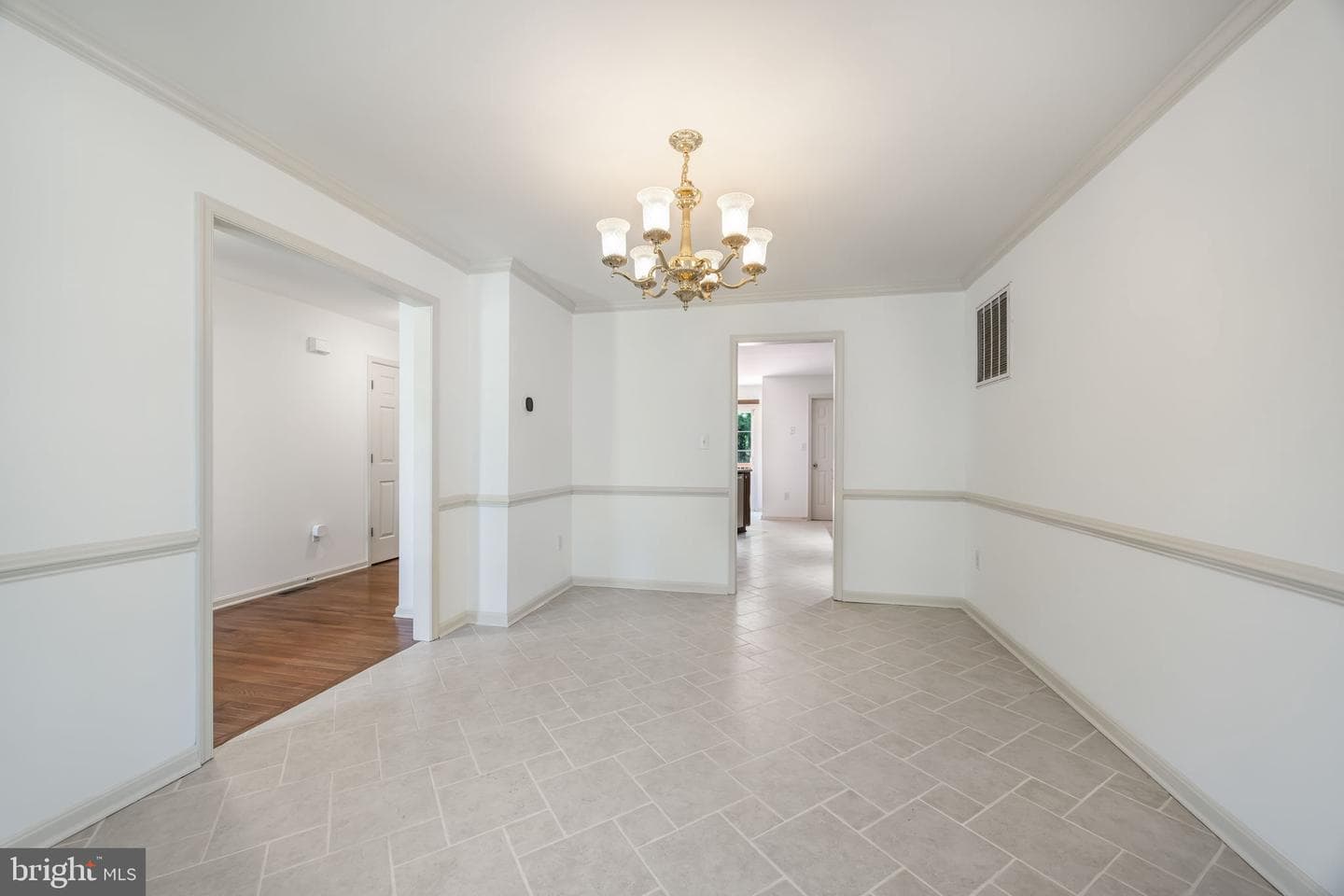 10307 Napoleon Street photo 4