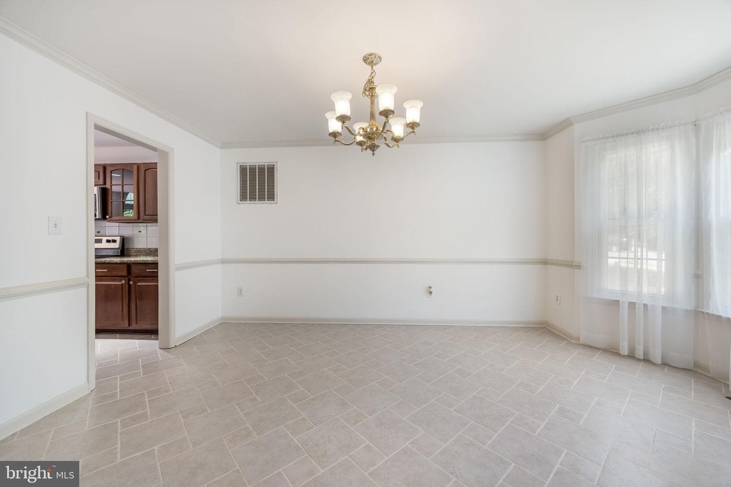 10307 Napoleon Street photo 5