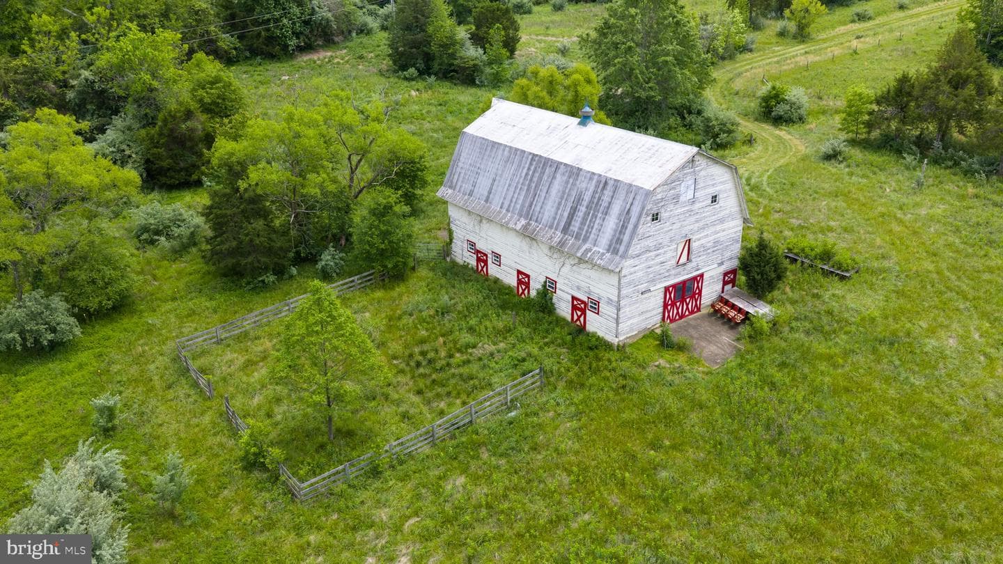 12501 W Catharpin Road photo 51