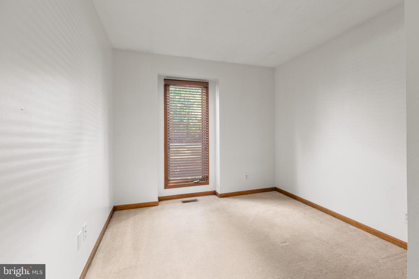6906 Aspen Lane photo 16