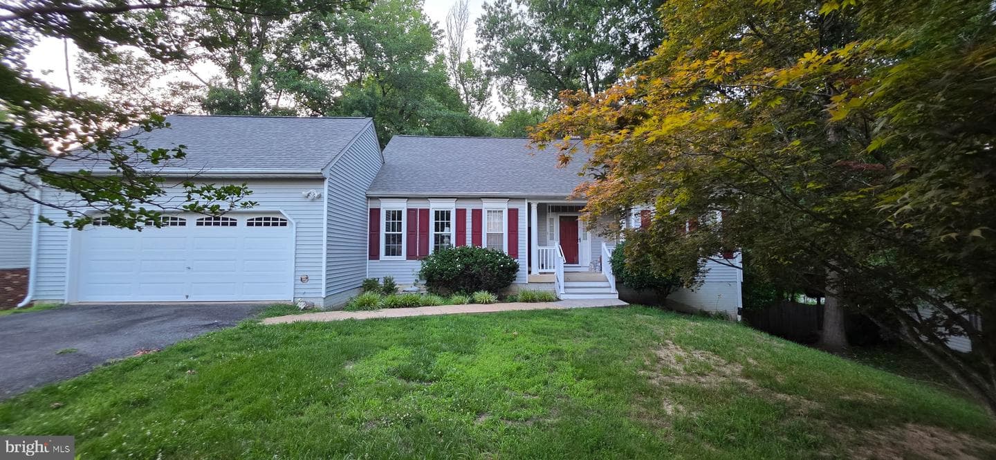 7205 Lord Barton Drive photo 3