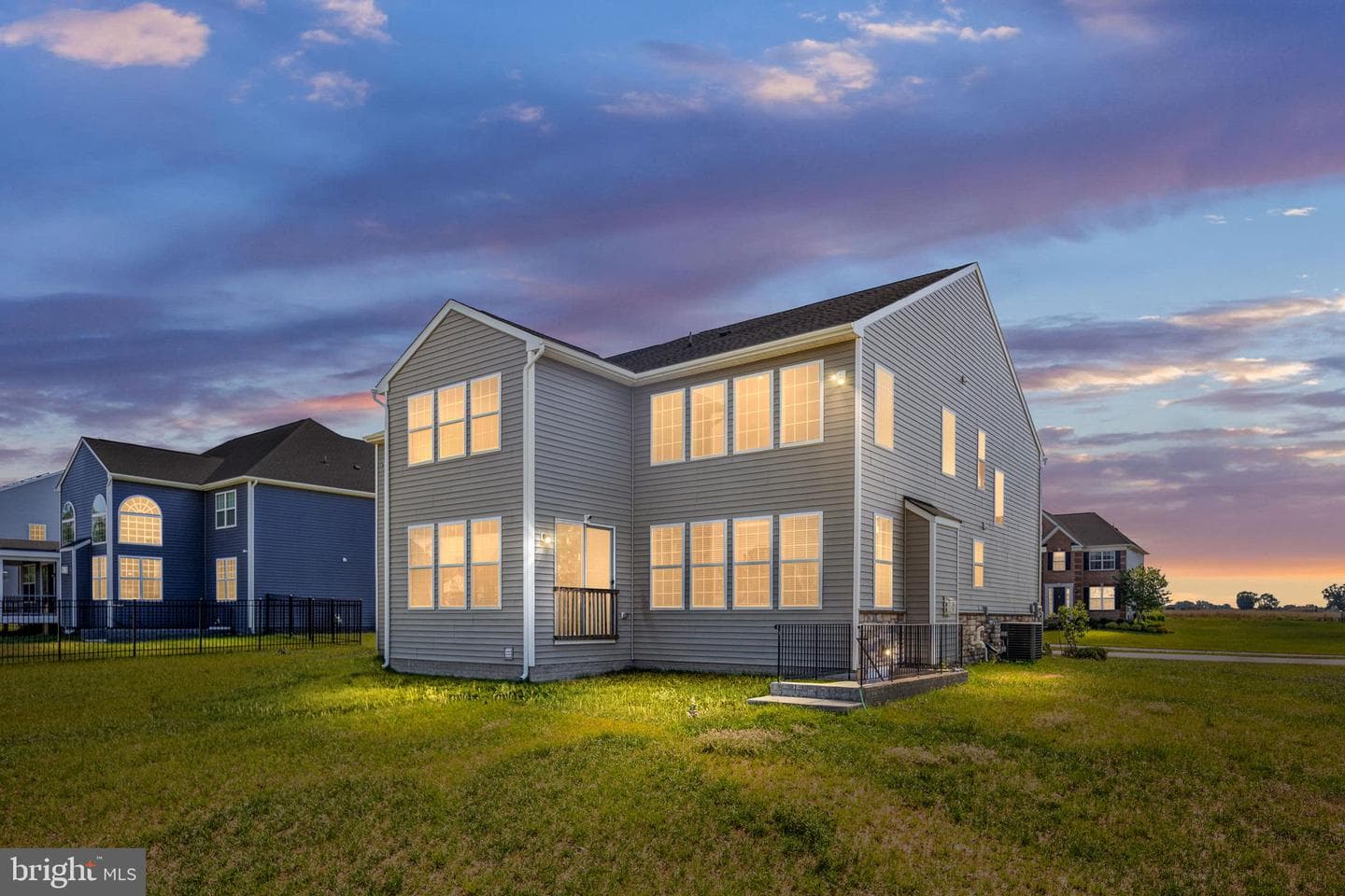 10052 Premier Street photo 4