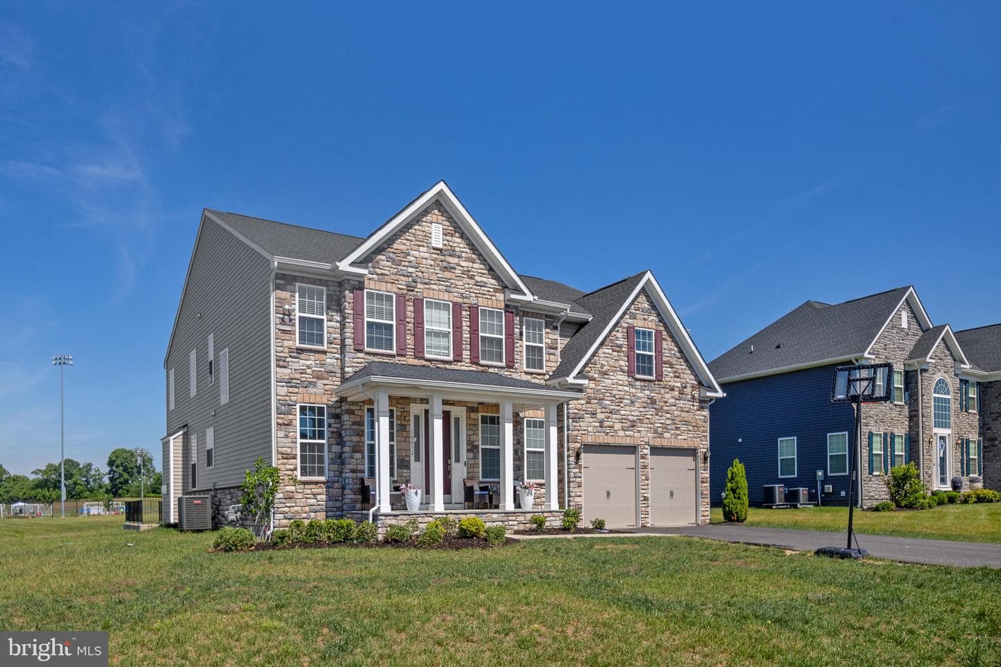 10052 Premier Street photo 5