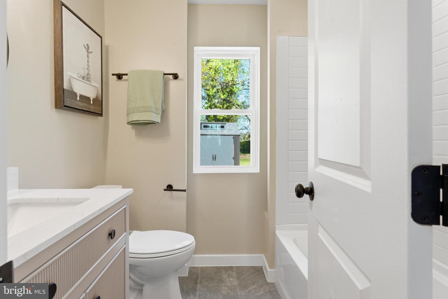 179 Mansfield Street photo 32