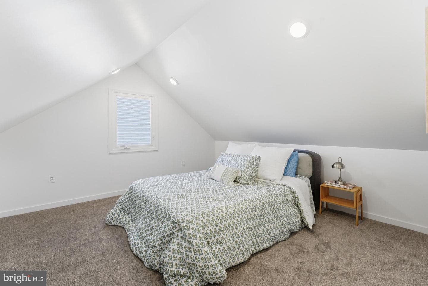 179 Mansfield Street photo 46