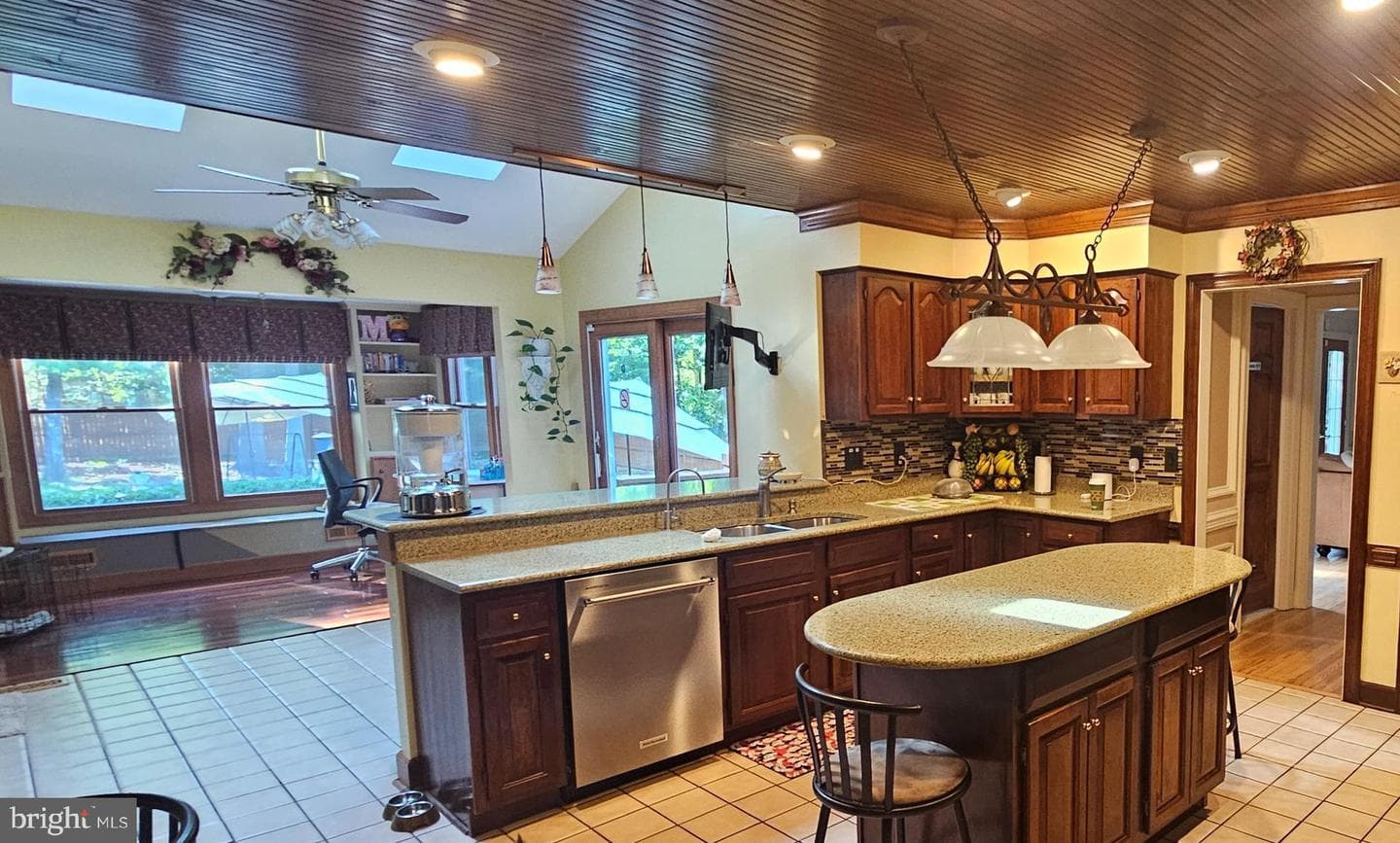 12210 Dell Way photo 9