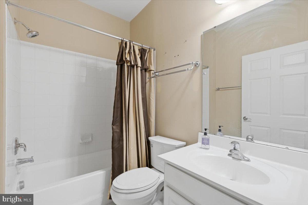 5108 Sewells Pointe Drive photo 9