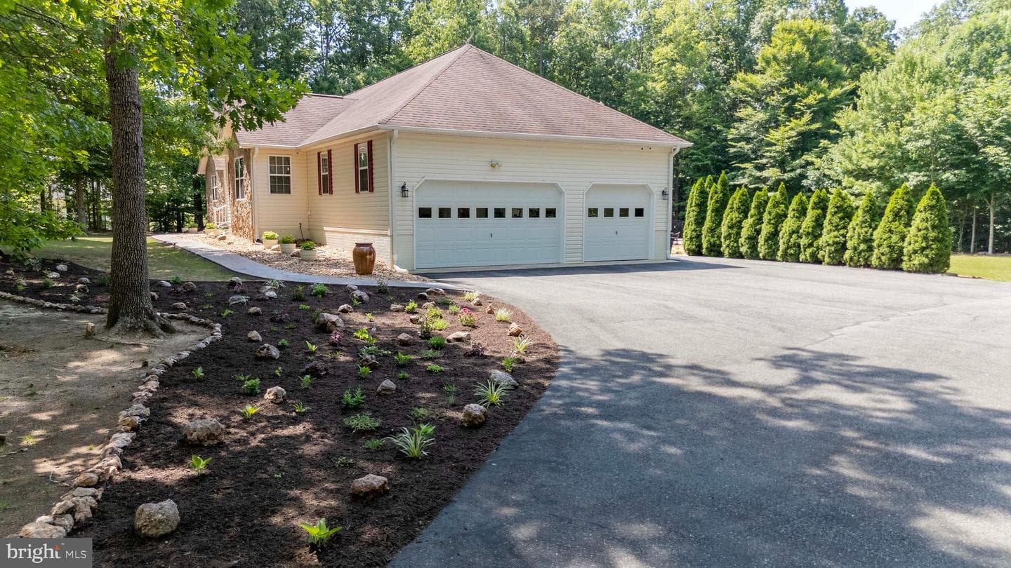4602 Magnolia Harbour Drive photo 9