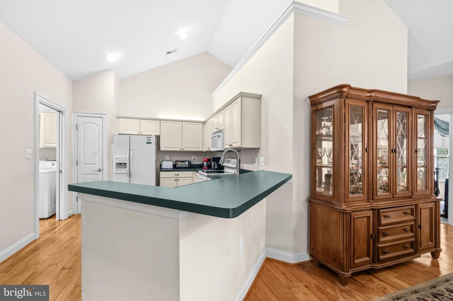 6233 Autumn Leaf Drive photo 12