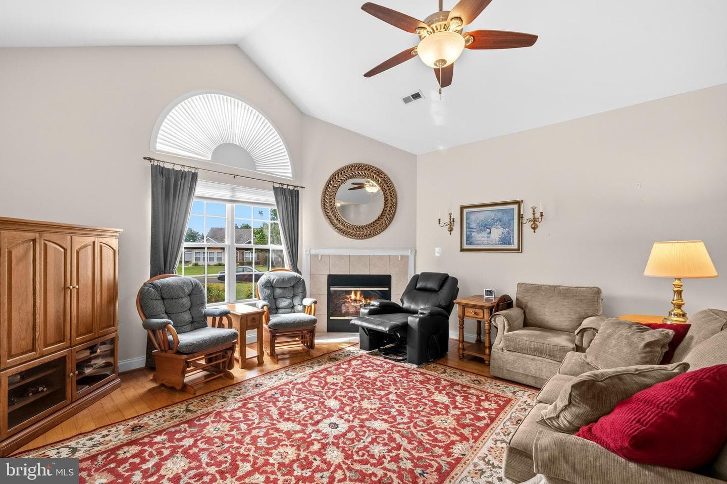6233 Autumn Leaf Drive photo 4