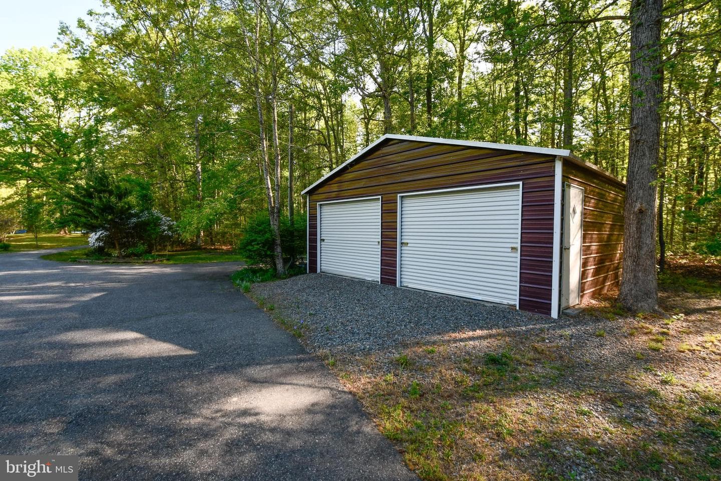 9624 Sutters Rd photo 4