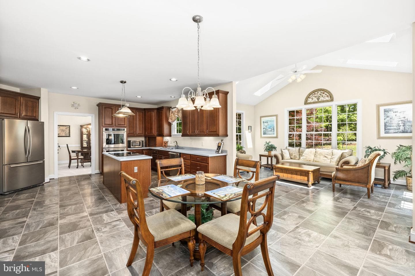 9504 Trentham Trail photo 13