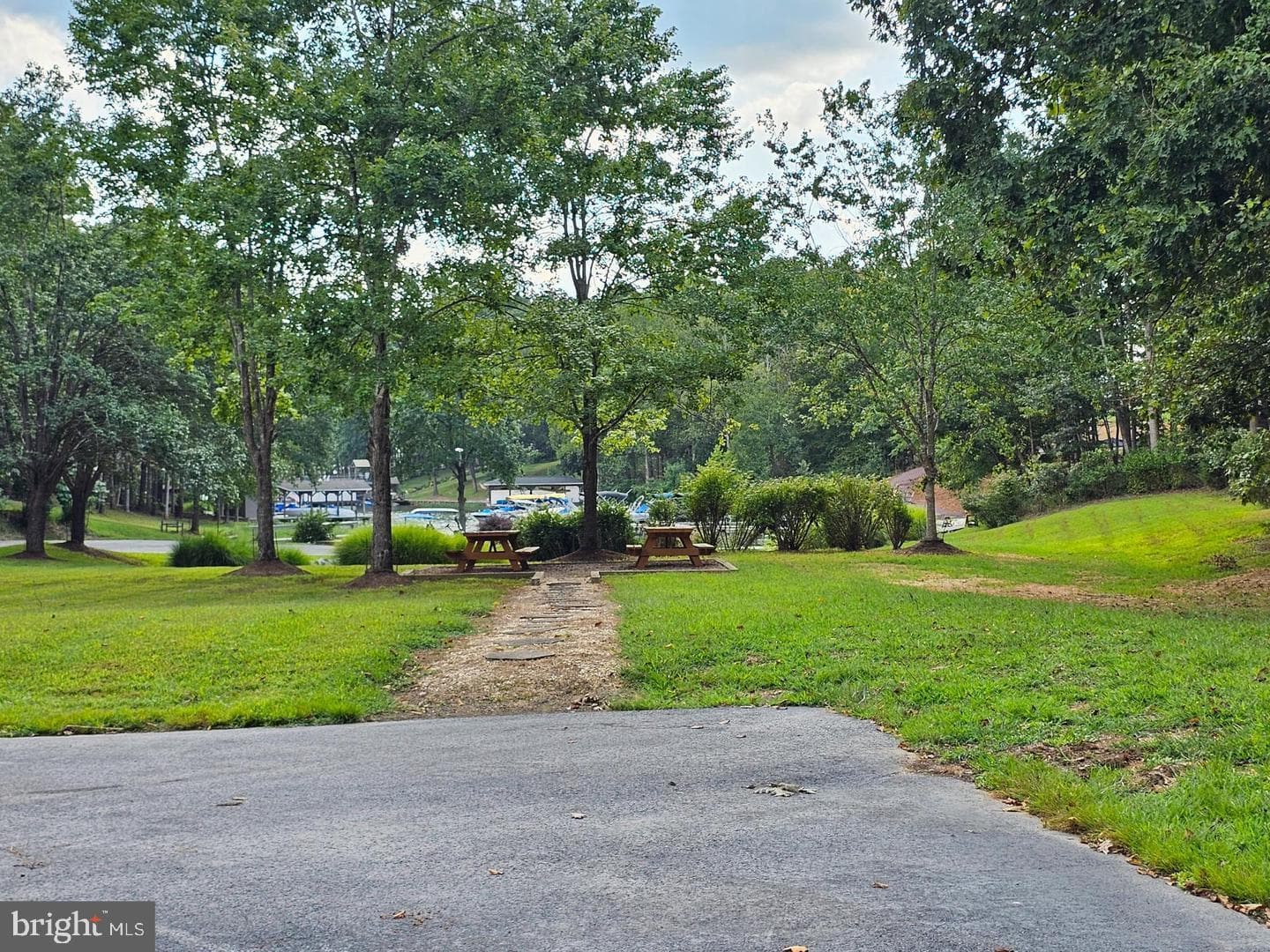 5304 Wyndemere Circle photo 47