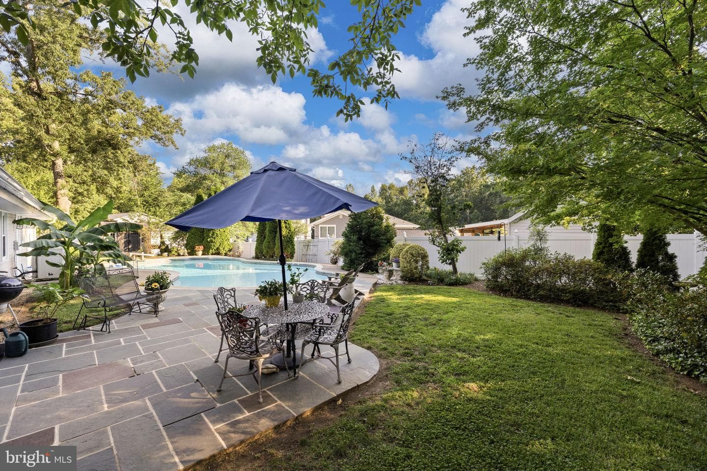 8 Pond Circle photo 19