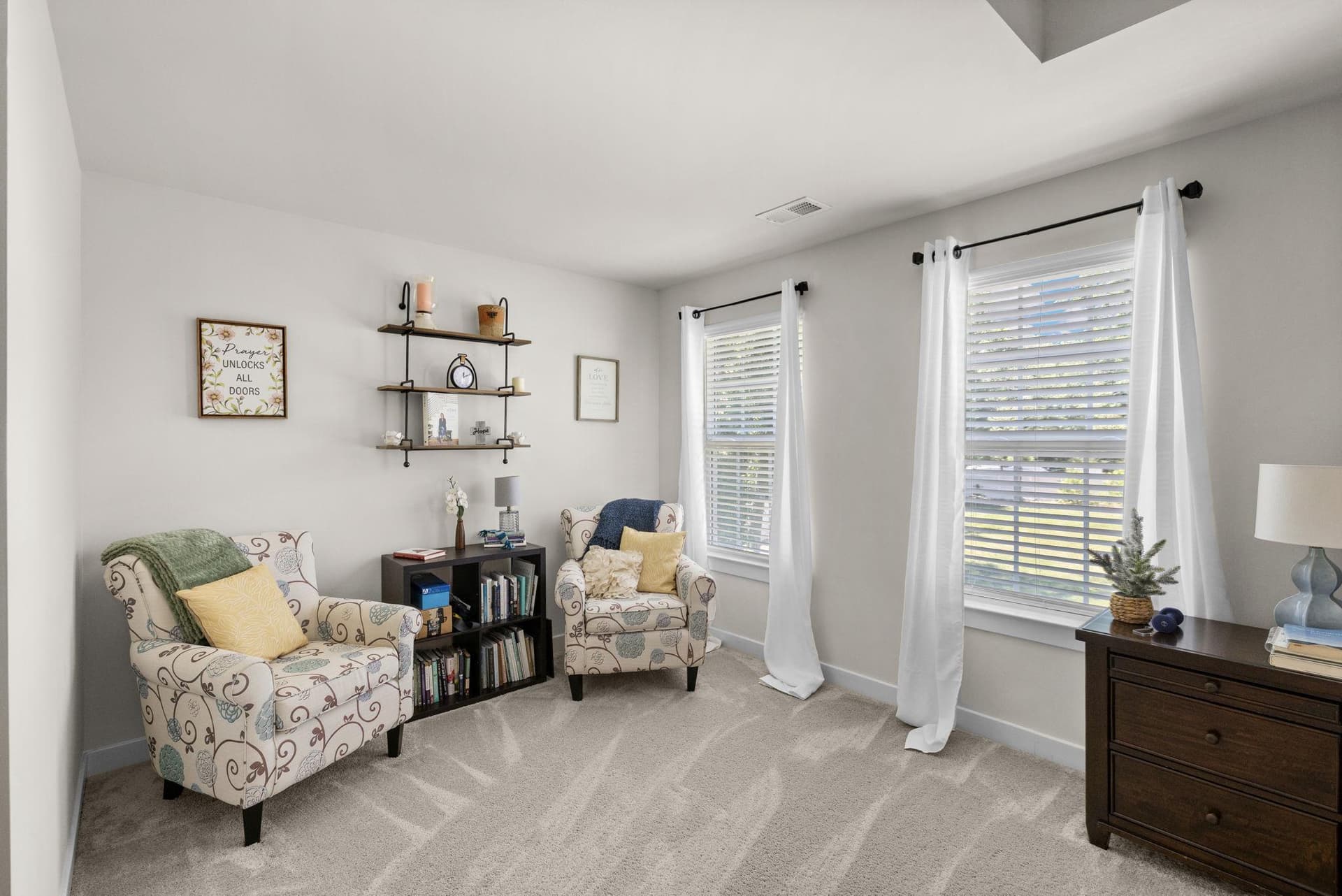 11218 Willow Oak Court photo 32