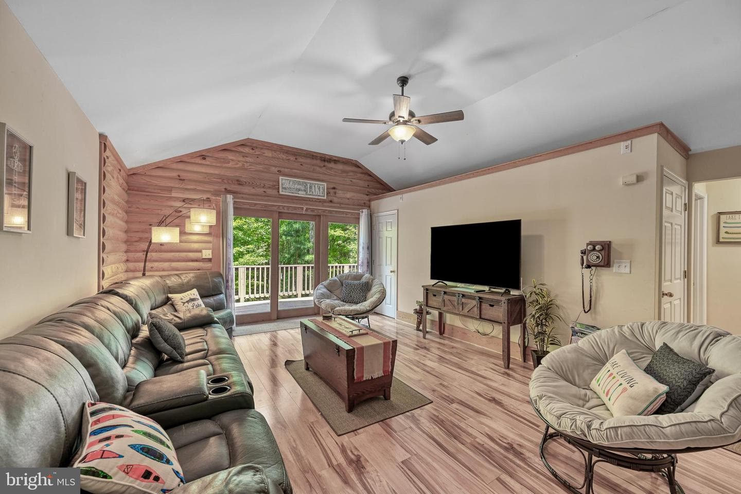 3409 Hidaway Court photo 4
