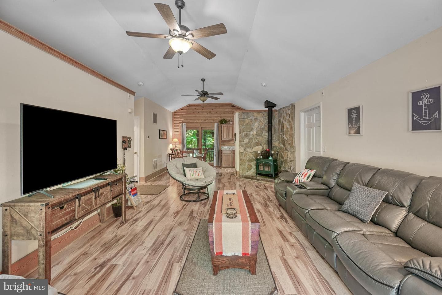 3409 Hidaway Court photo 5