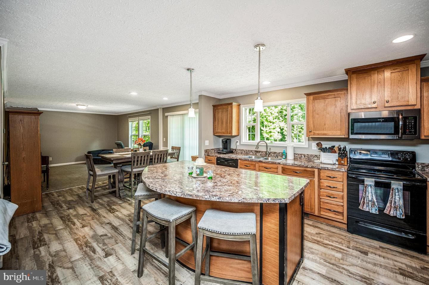 7324 Red Feather Lane photo 12