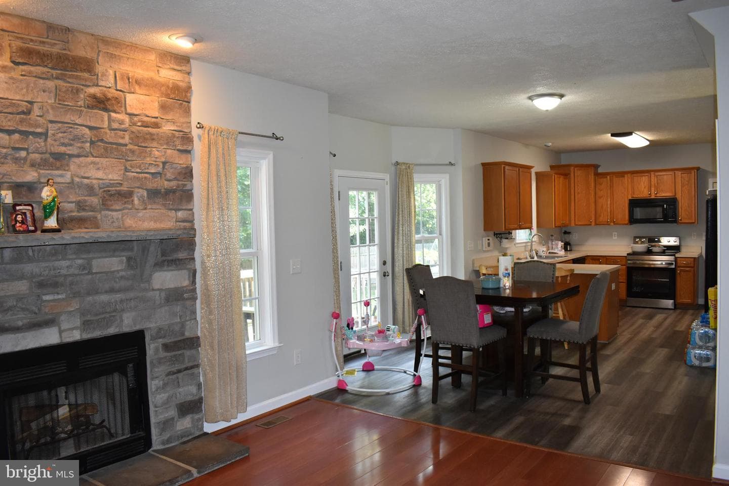 4018 Derbyshire Lane photo 4