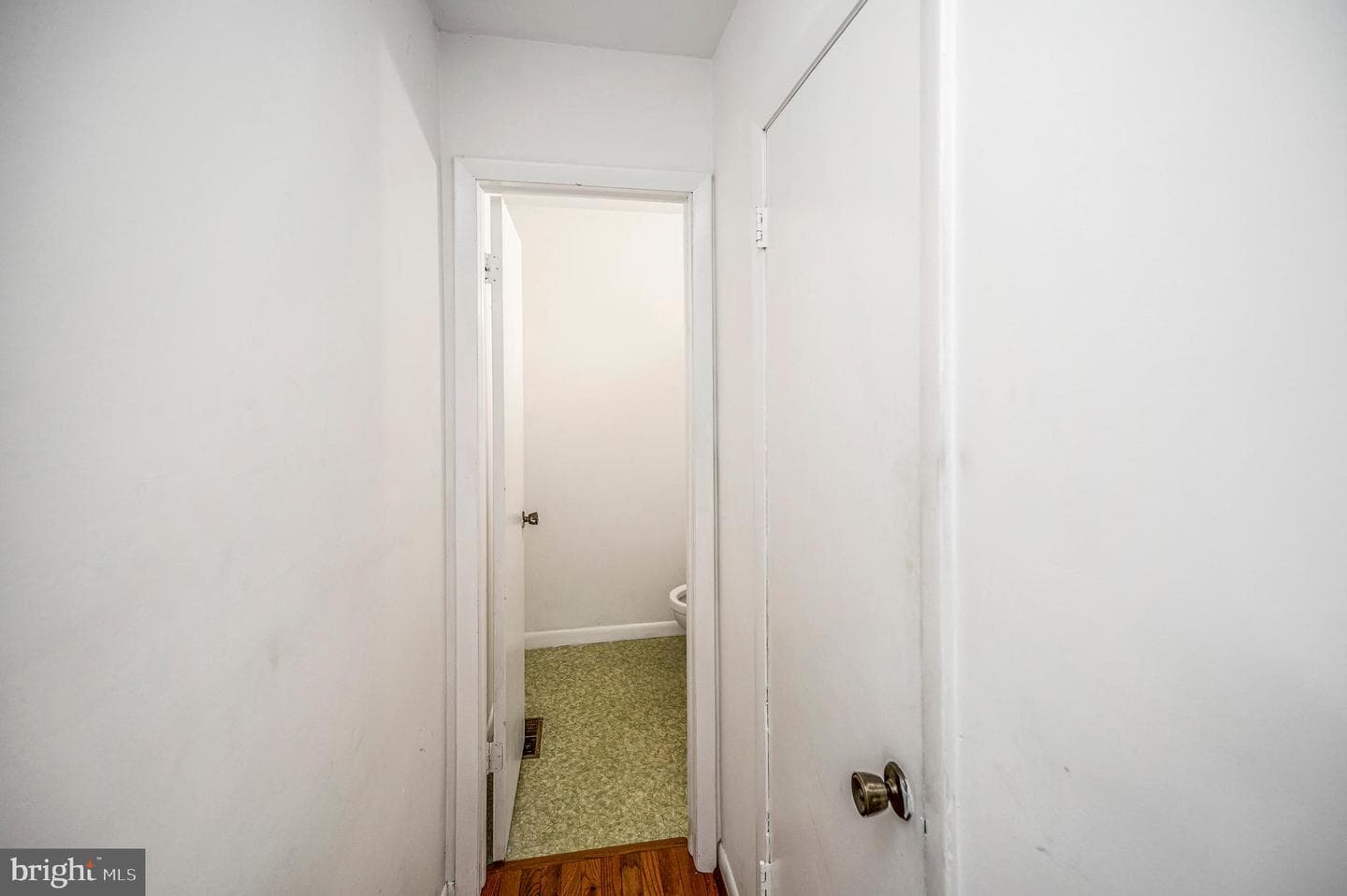 5526 Carousel Street photo 34