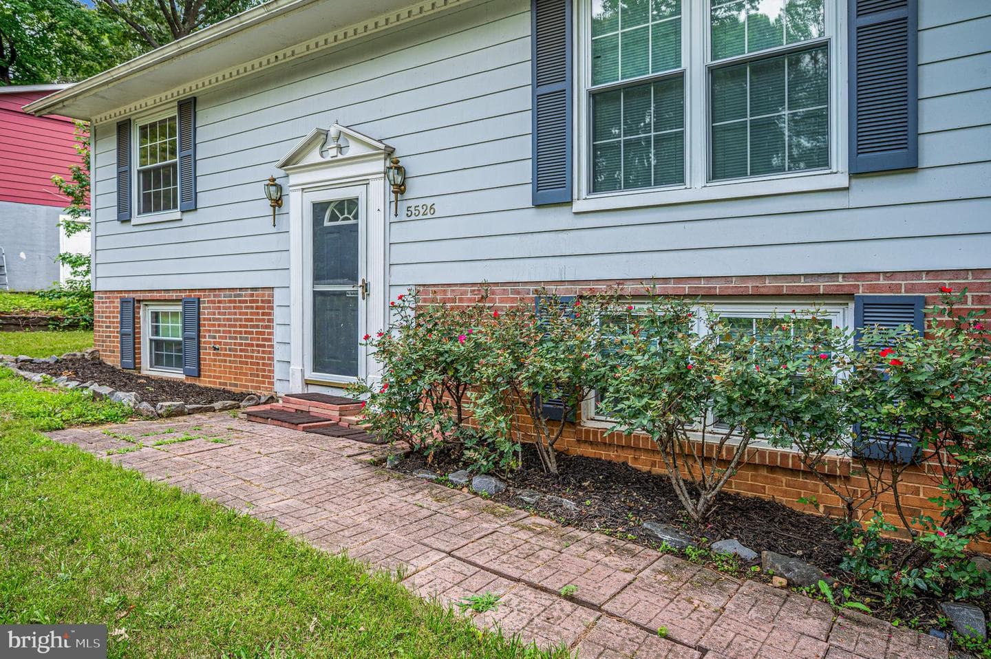 5526 Carousel Street photo 7