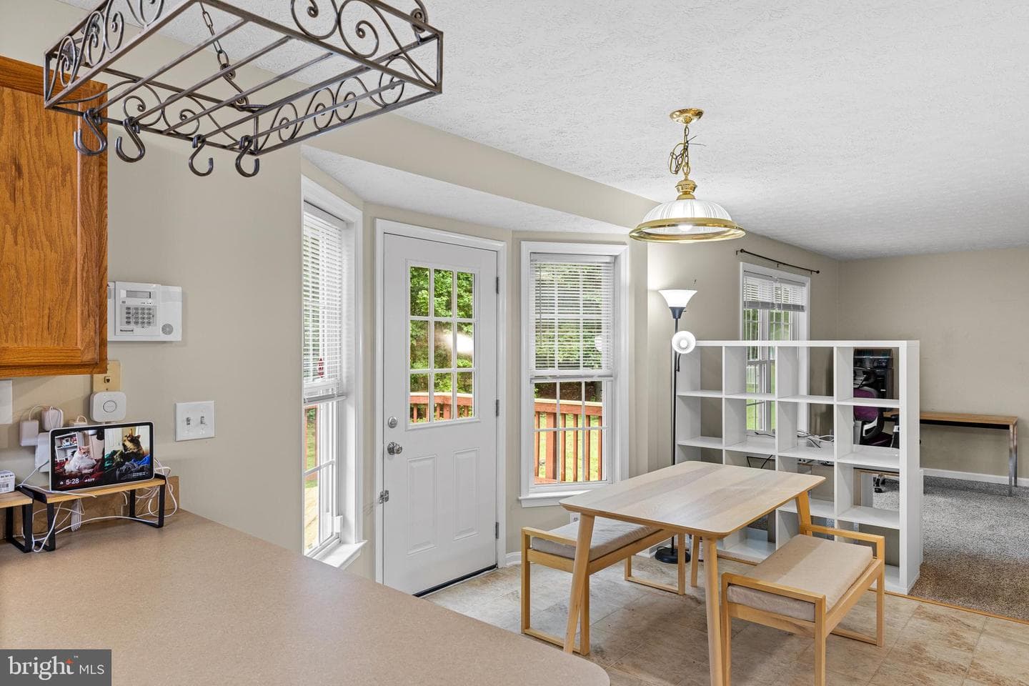 10112 Ballston Road photo 10