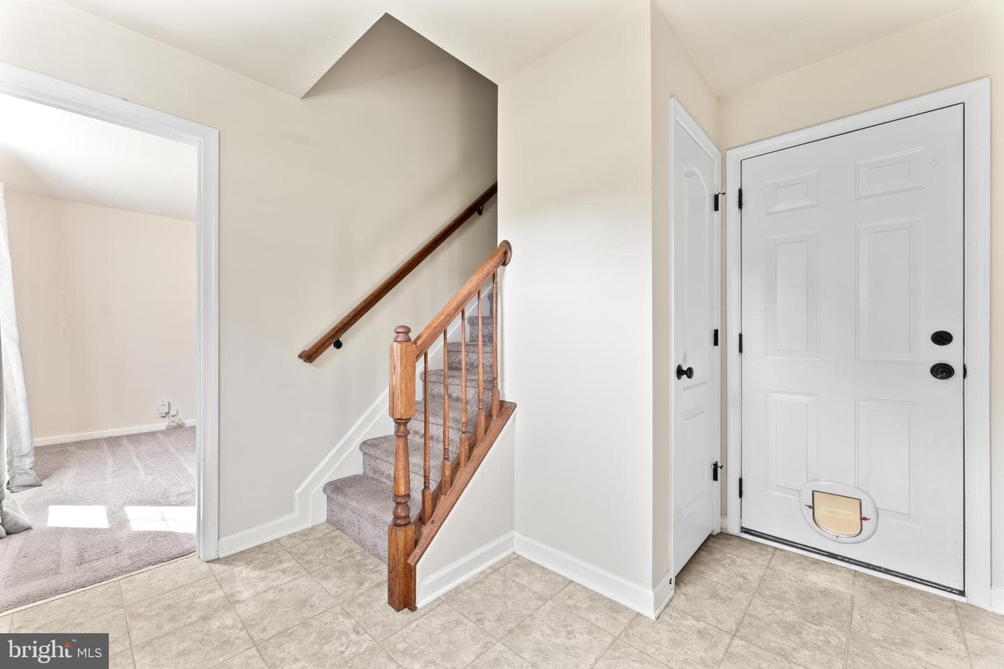2420 Drake Lane photo 4