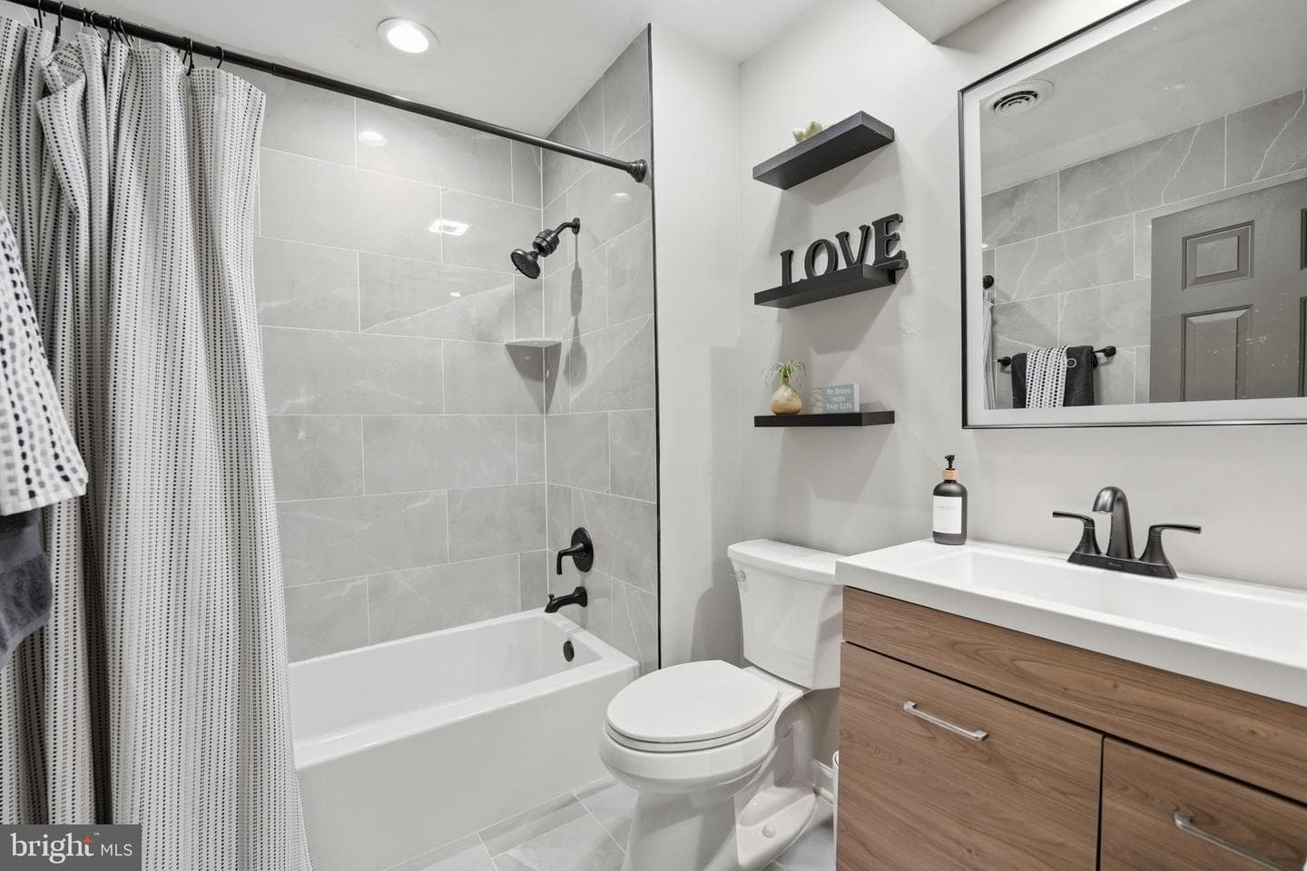 10829 Perrin Circle photo 38