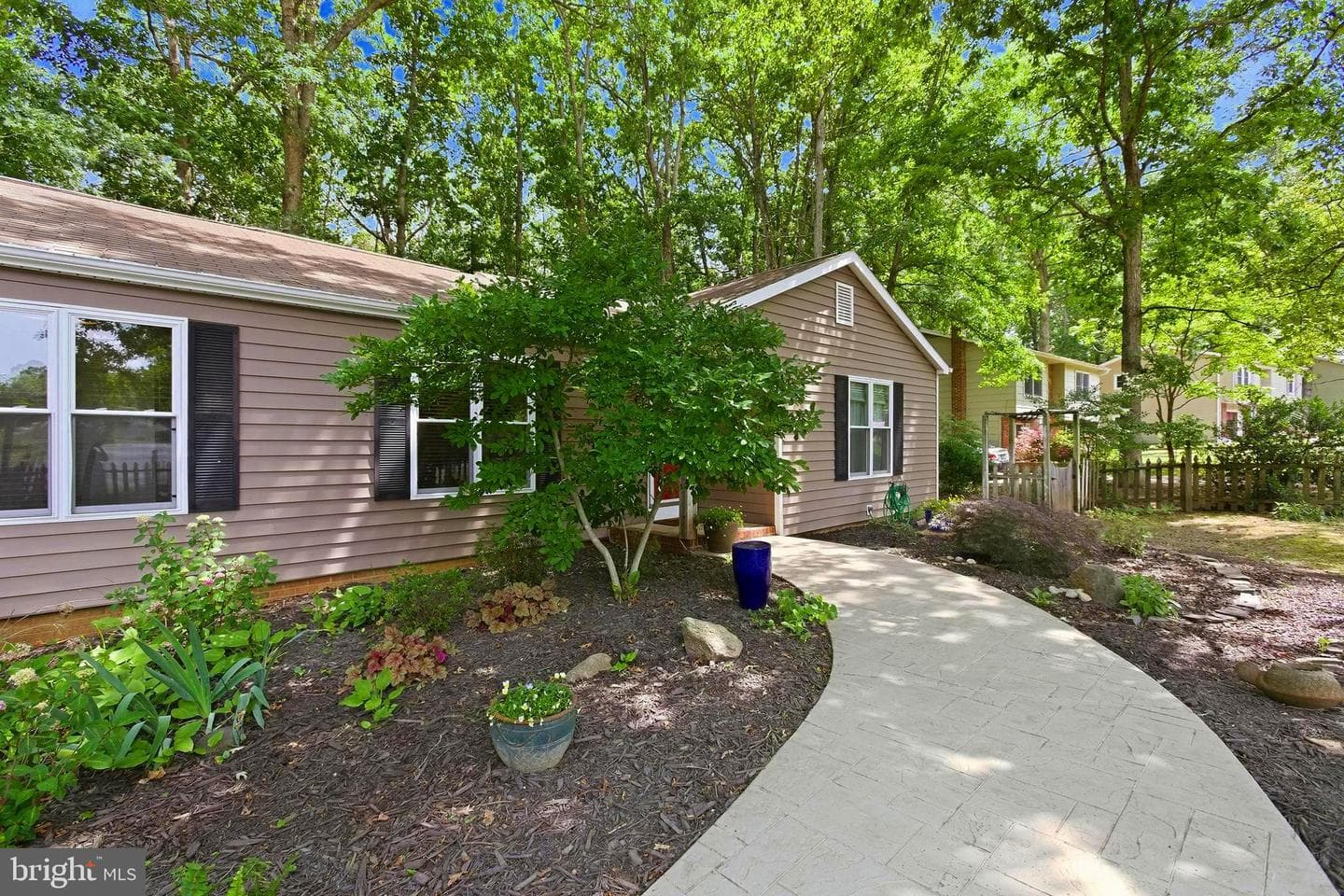 528 Pleasants Drive photo 4