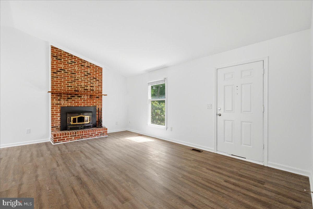 10907 Stockade Drive photo 6