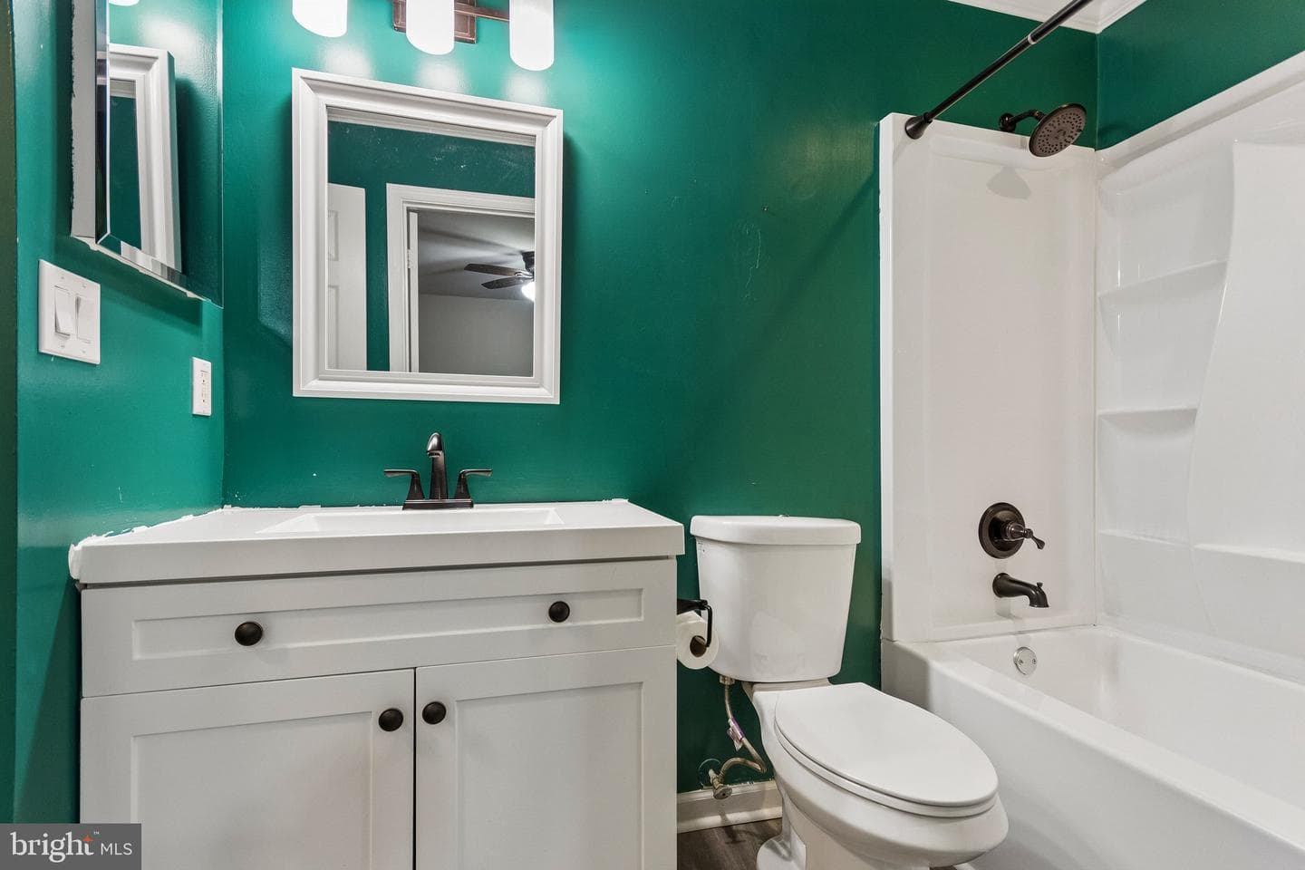 343 Albany Street photo 14