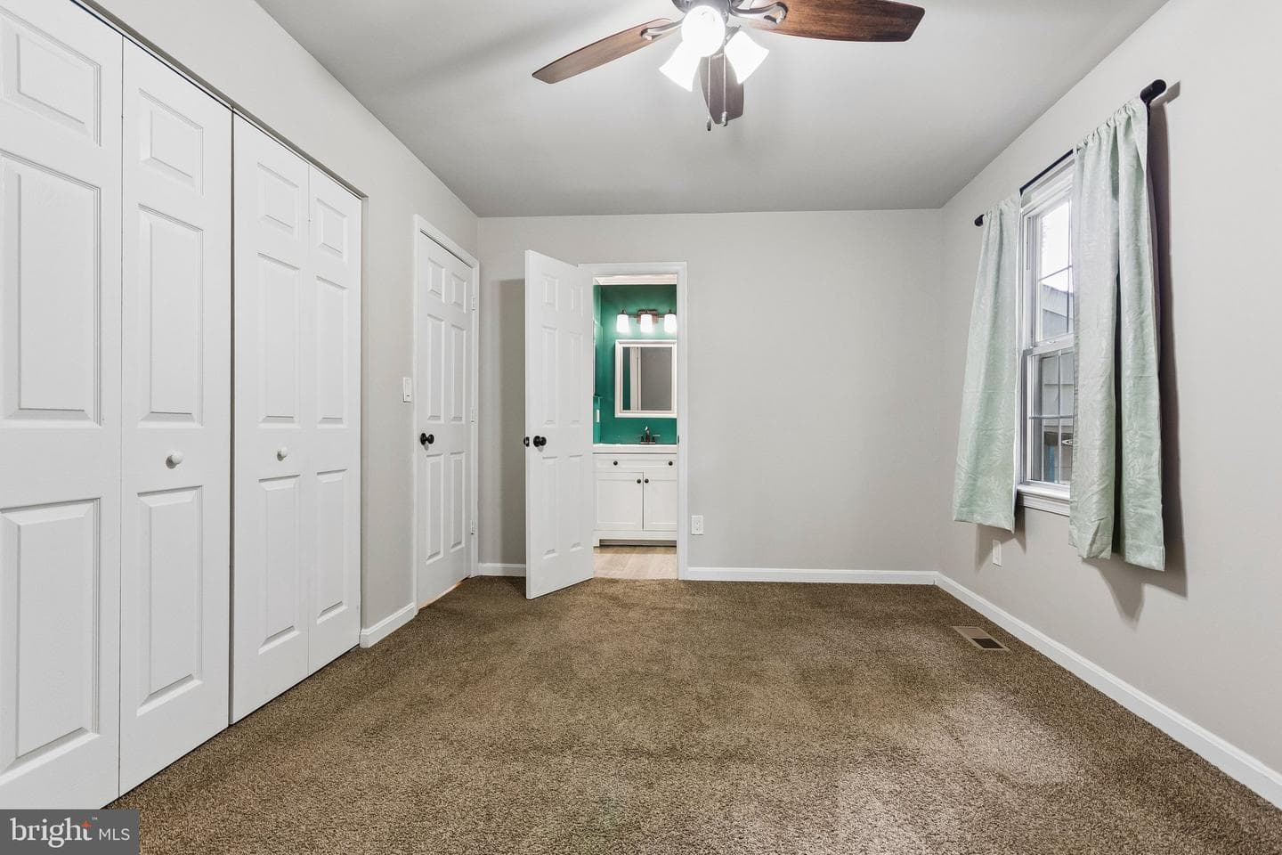343 Albany Street photo 16