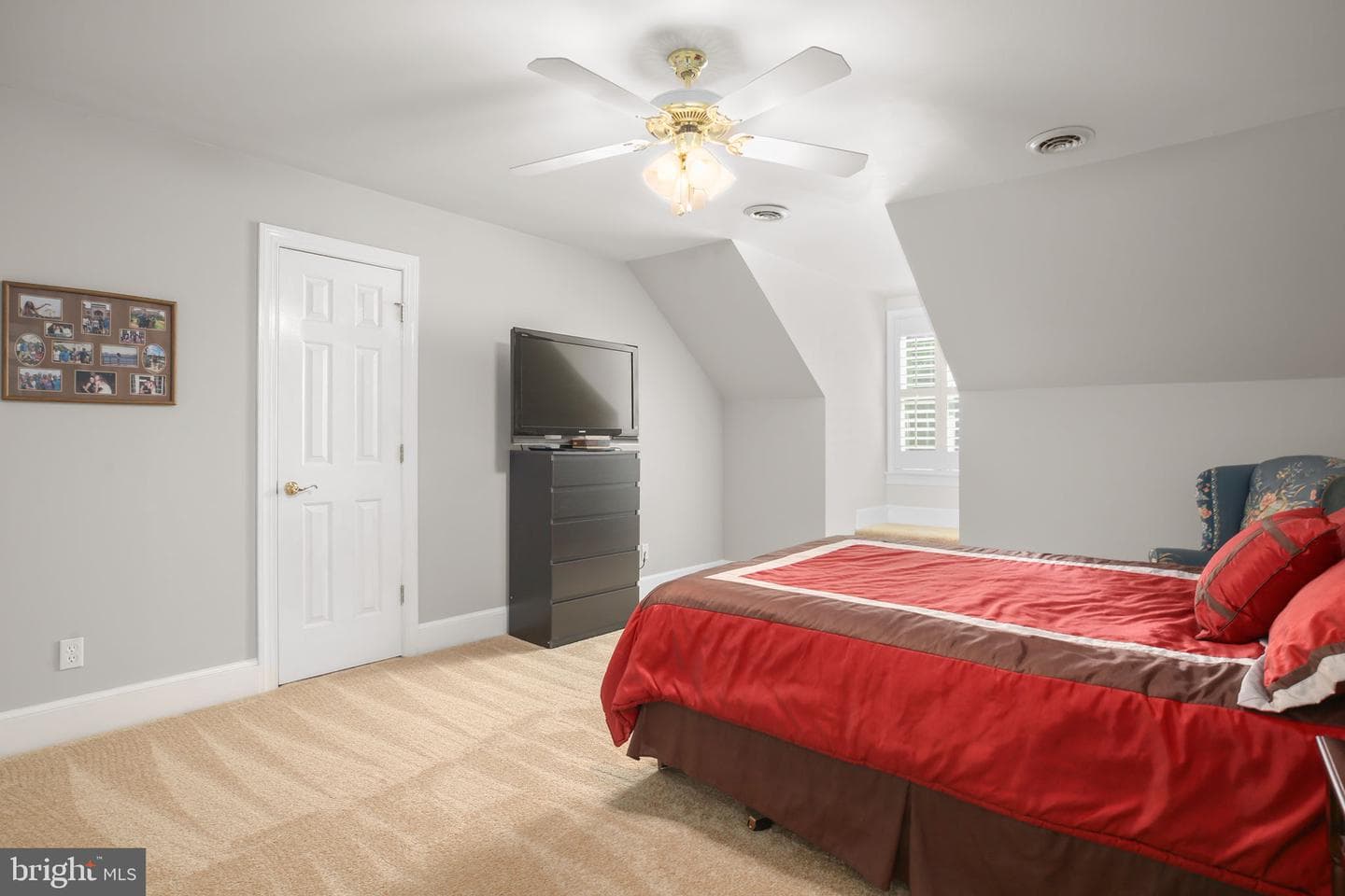 10033 Altamont Circle photo 28