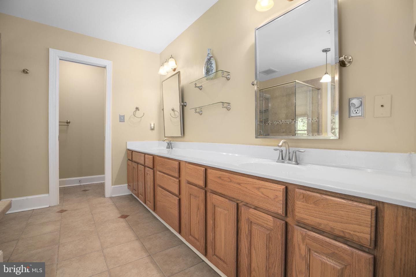 10033 Altamont Circle photo 38