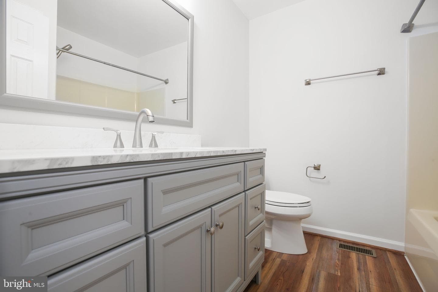 9712 Gunston Hall Road photo 11