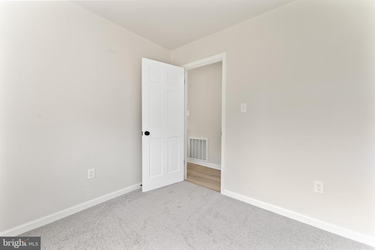 4257 Hadamar Road photo 9