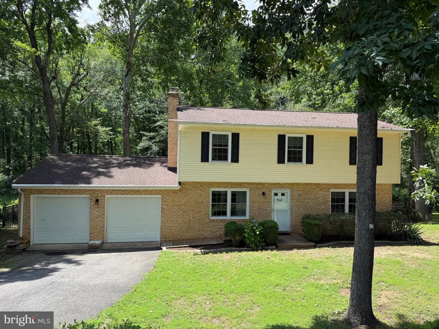 6024 Battlefield Green Drive photo 2