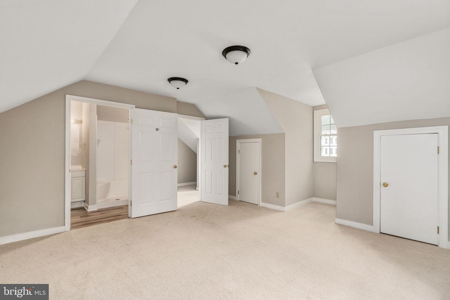 9 Sanford Circle photo 44