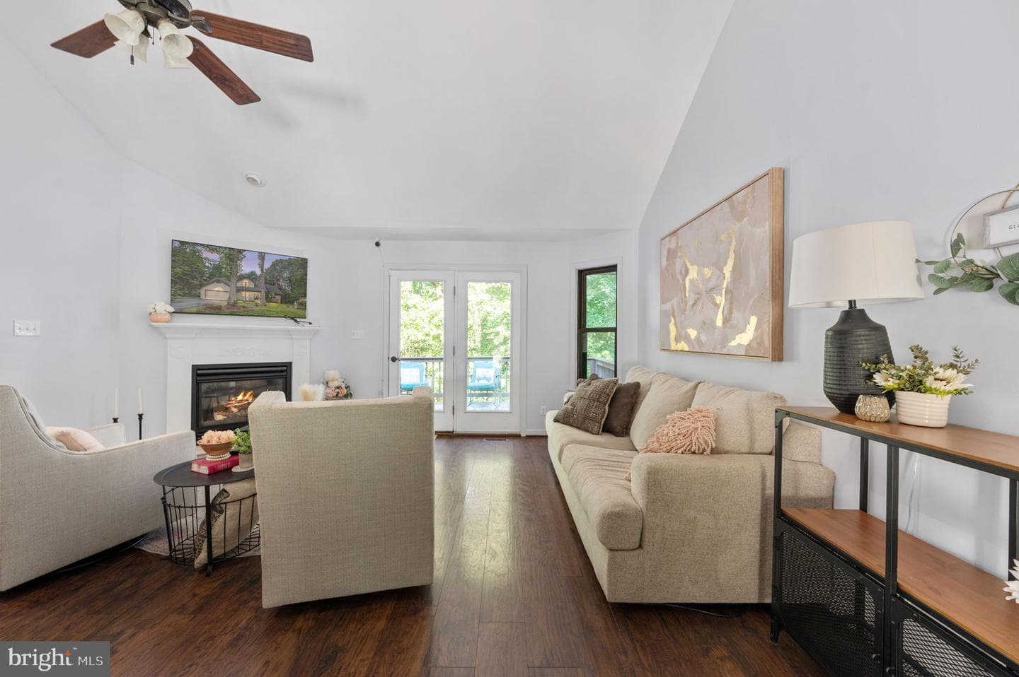 12504 Hawkins Lane photo 24