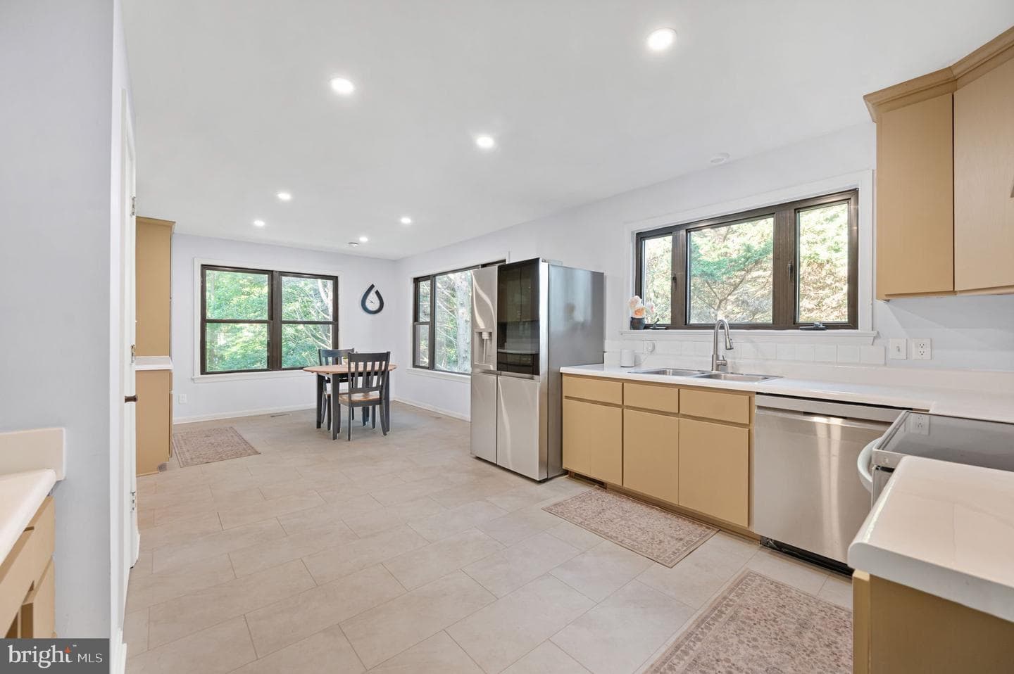 12504 Hawkins Lane photo 31