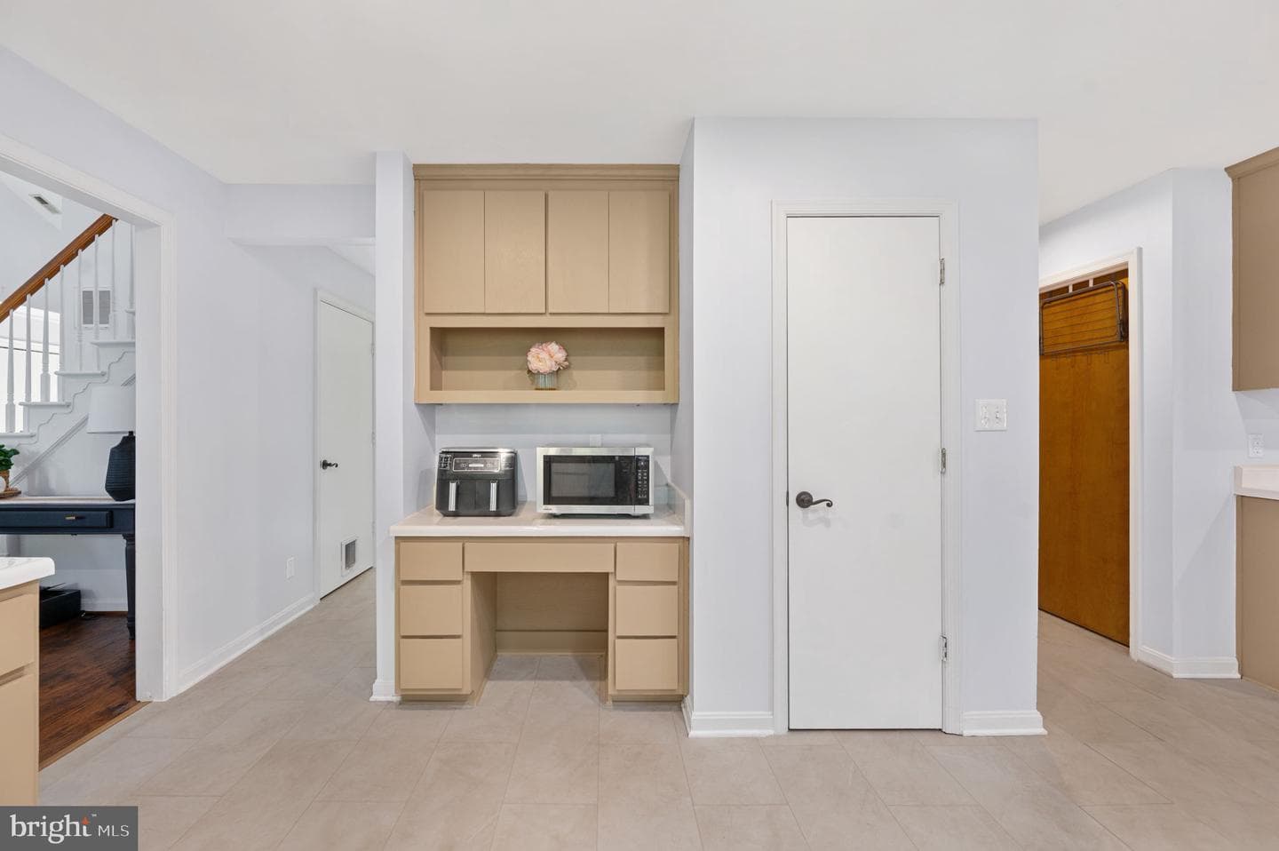 12504 Hawkins Lane photo 38