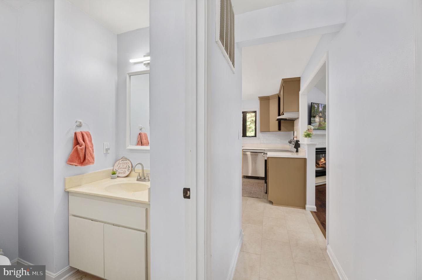 12504 Hawkins Lane photo 40