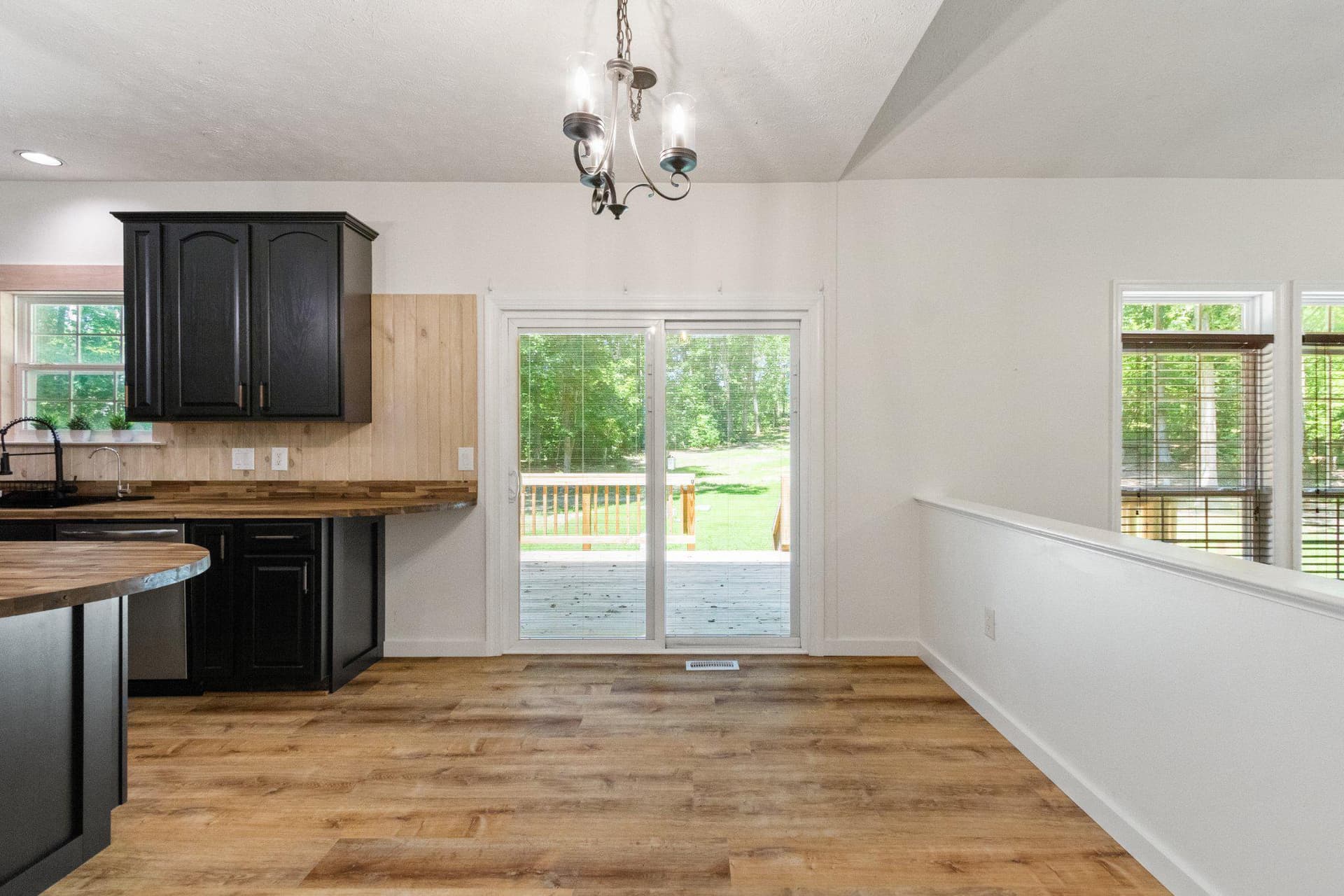9516 Post Lane photo 19