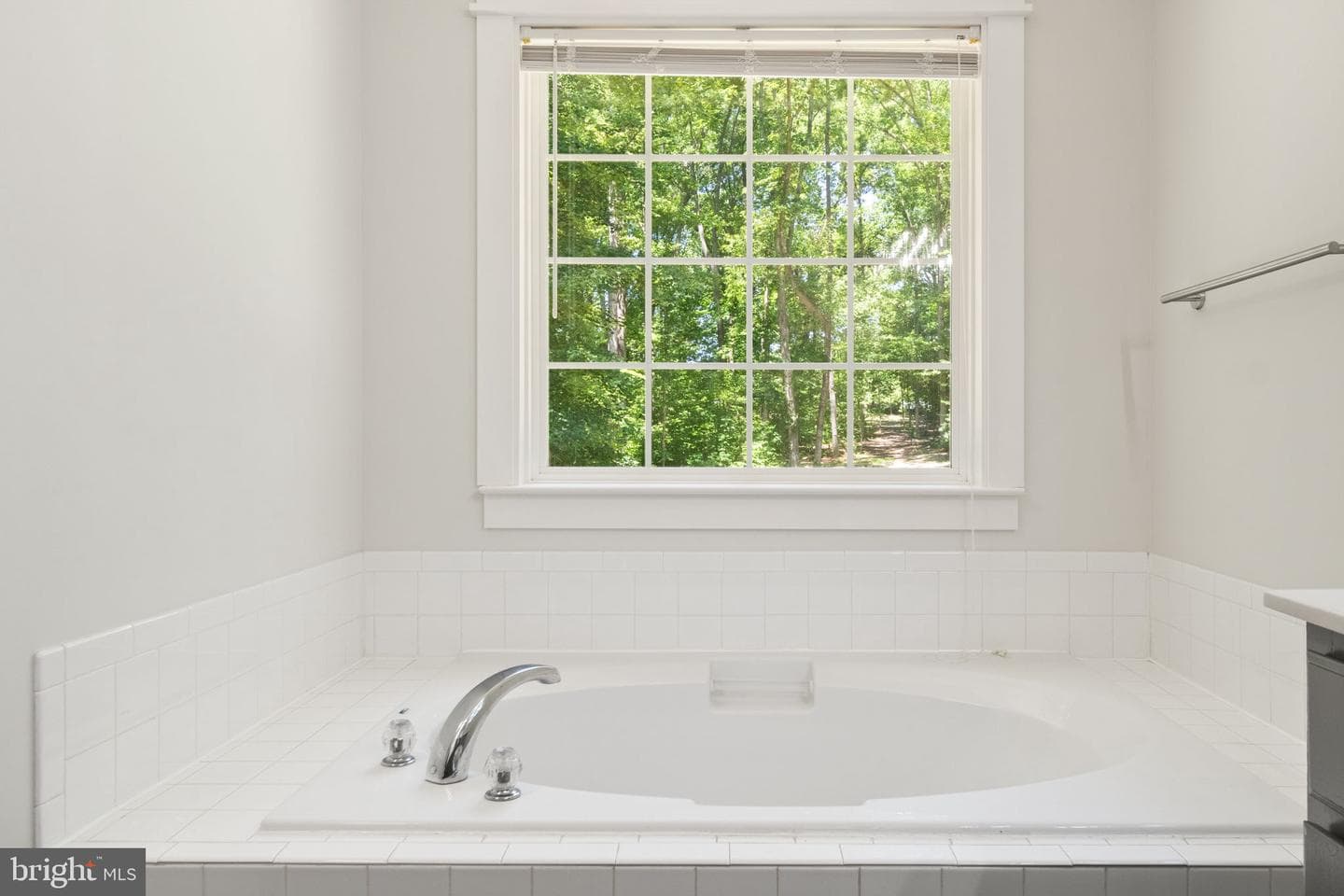 9516 Post Lane photo 33