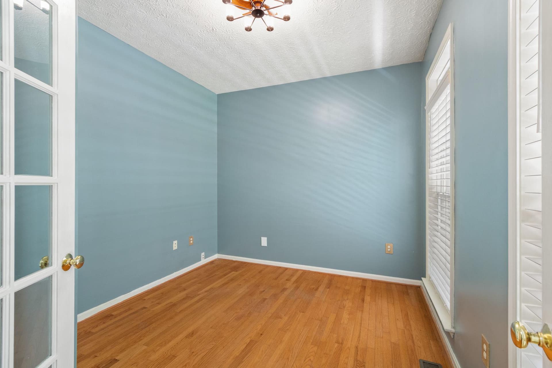 9516 Post Lane photo 7